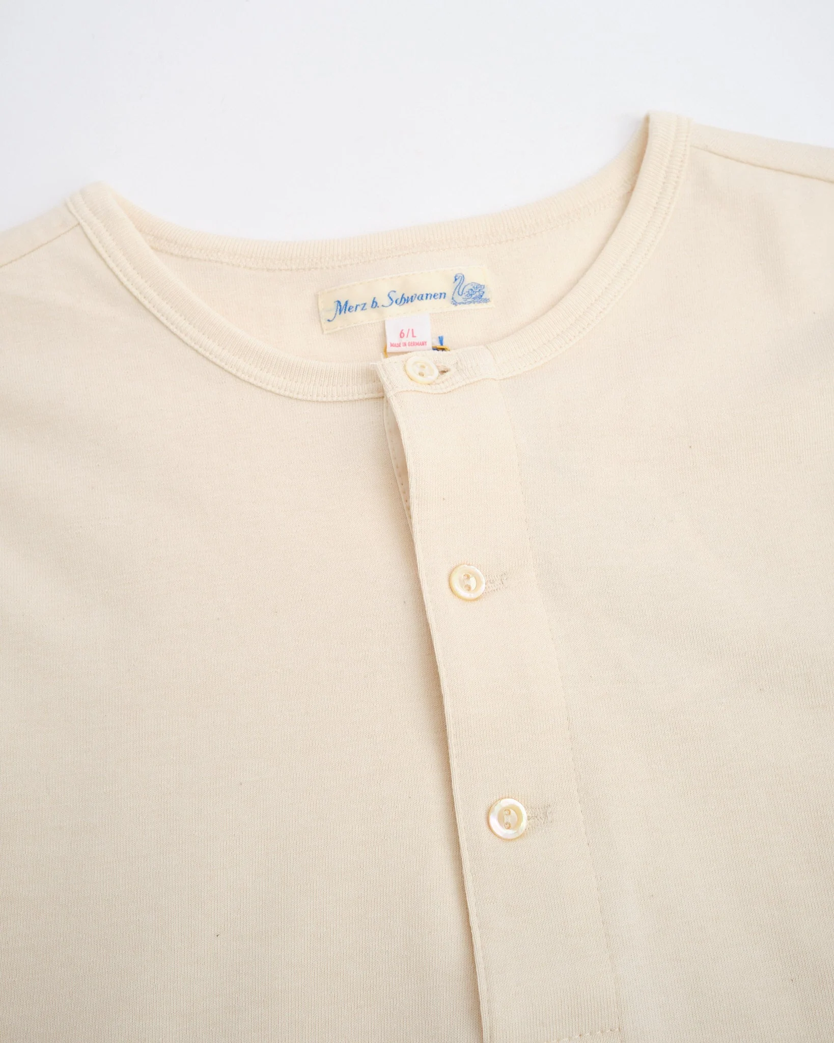 207 Men's Loopwheeled Henley 02 Nature – Bild 3