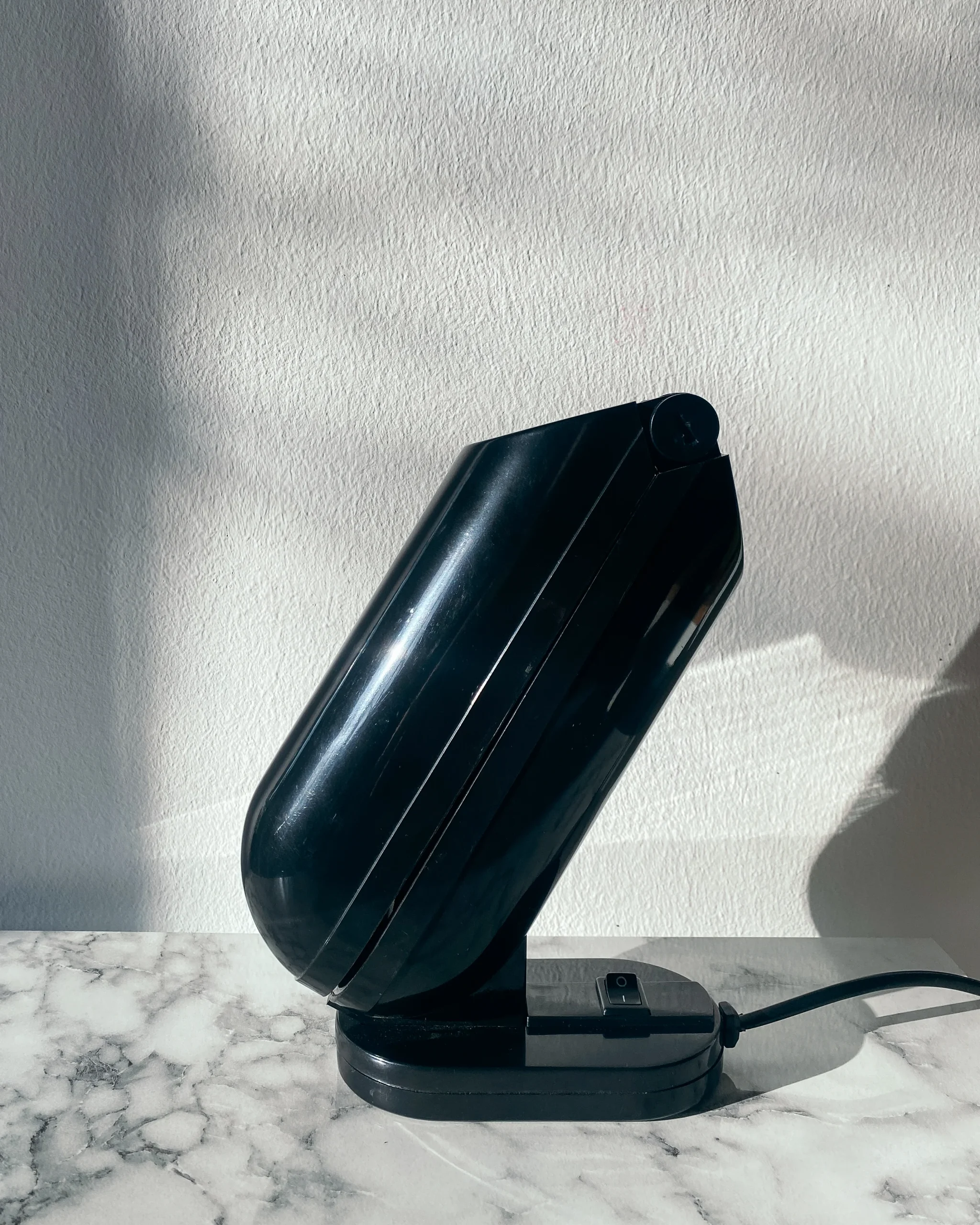 schwarze Vintage Tischlampe – Bild 3
